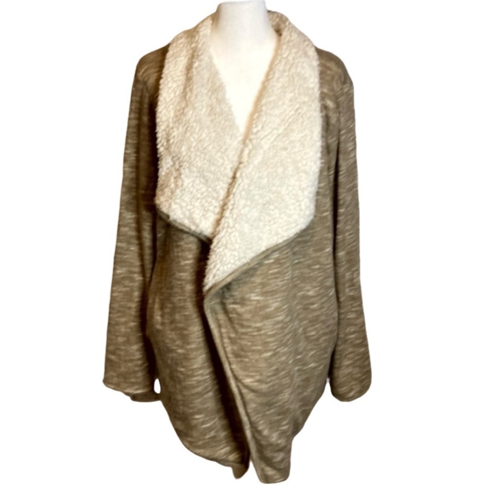 GreenTea open front Sherpa lined coat. Tan. Sweatshirt type material. Size XXL.